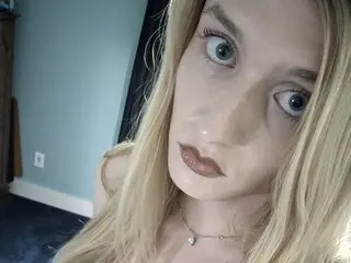 Sex livesex JulietWilling